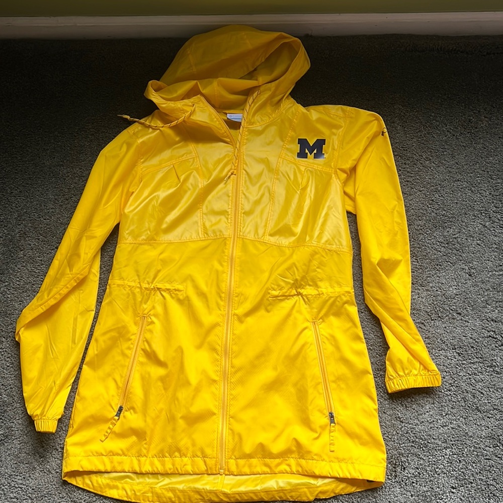 University of Michigan lightweight windbreaker/rain jacket